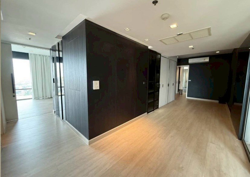 รูป Luxury Condo for Rent Rama 3 | City Lifestyle Luxury | Near BTS Chong Nonsi | 80,000 THB/Month - LTHC14970 - รูปที่ 2/5