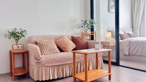 Extra wide living. Relaxing stay & perfect work from home.