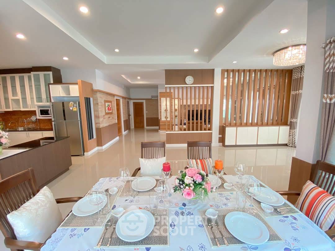 picture 4-BR Villa at Dee Place close to Pattaya (ID 2103625) - 5/20