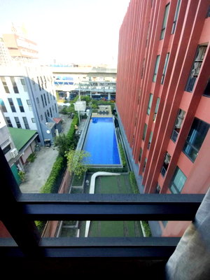 Condos for rent : 🔥 Large room, rare layout, with Bed Plus! Book now before it's gone! ‼️ Brown Condo Phahol 67 for rent. Beautiful room with complete functions: