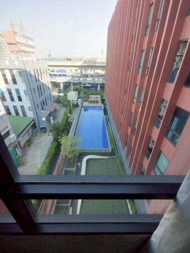 🔥 Large room, rare layout, with Bed Plus! Book now before it's gone! ‼️ Brown Condo Phahol 67 for rent. Beautiful room with complete functions:
