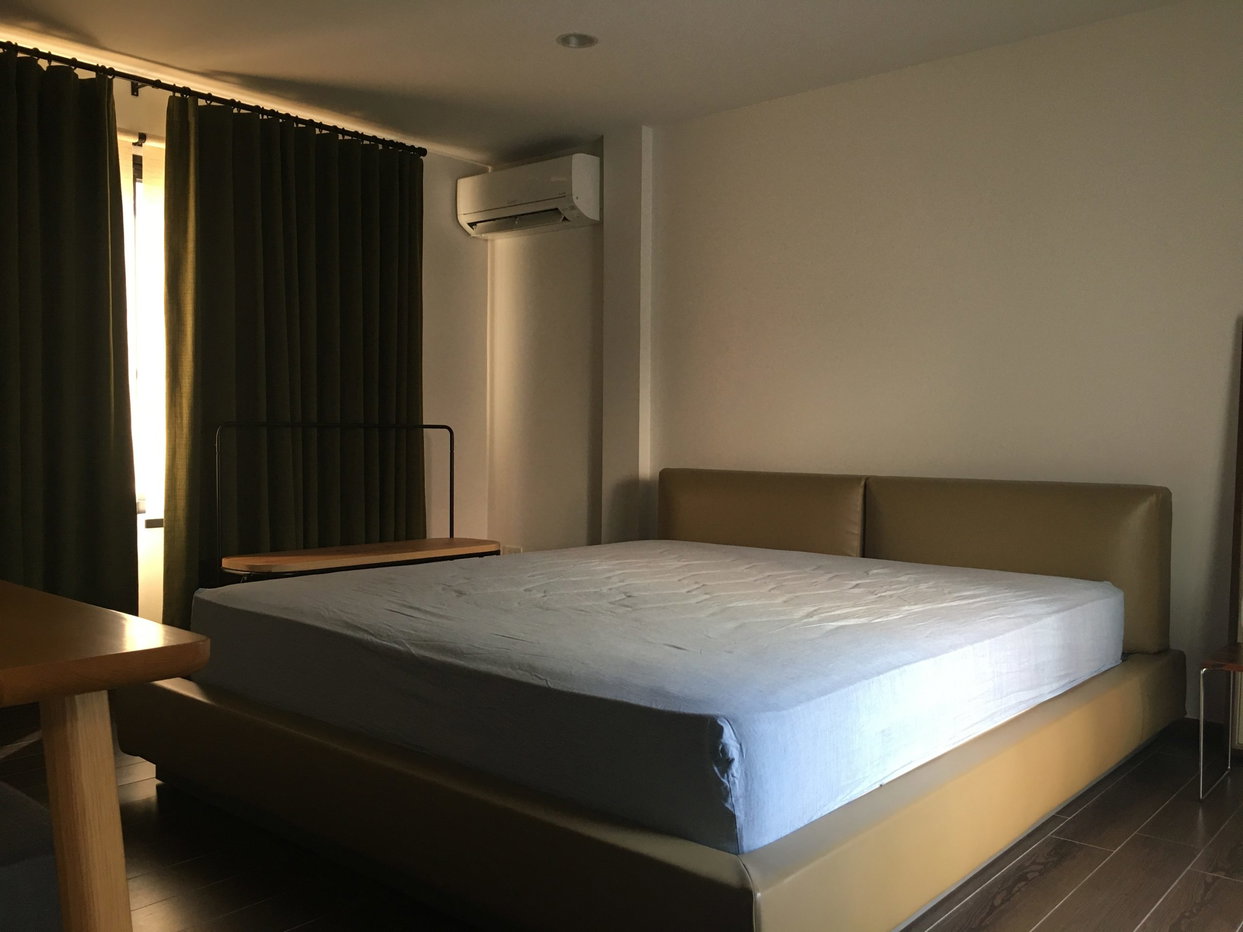 รูป Townhouse in Sukhumvit 43 4 bedrooms, for rent - รูปที่ 4/27