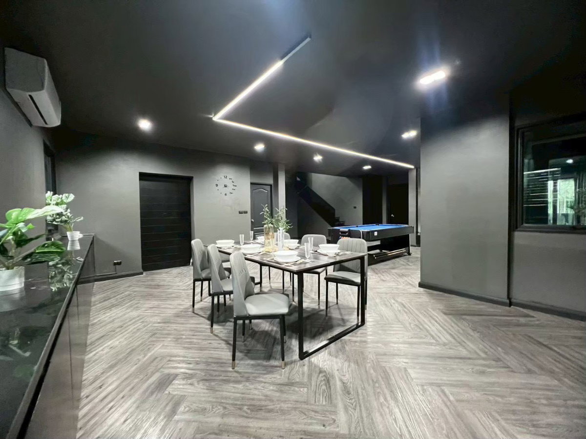 picture For rent: 2-storey pool villa on Soi Srinakarin 49 with private pool. - 5/10
