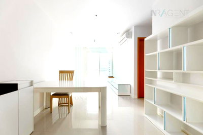 Condos for sale : For Sell Condo CIRCLE CONDOMINIUM Building 1, Floor 17,1 bed room, Room size 47 sqm