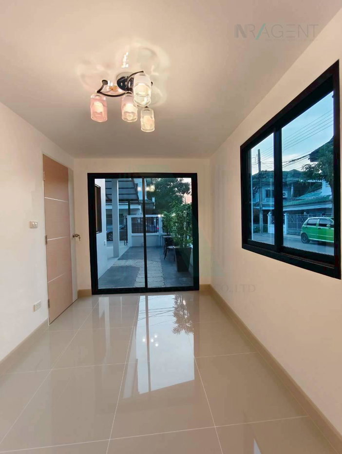 รูป 📌 ขายทาวน์เฮาส์ โครงการ ดิเอมเมอรัลด์ พาร์ค 2 2 ชั้น 3 ห้องนอน 2 ห้องน้ำ - รูปที่ 5/8