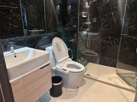 📌 For Rent Condo ALTITUDE DEFINE Building 1, Floor 2,1 bed room, Room size 34 sqm