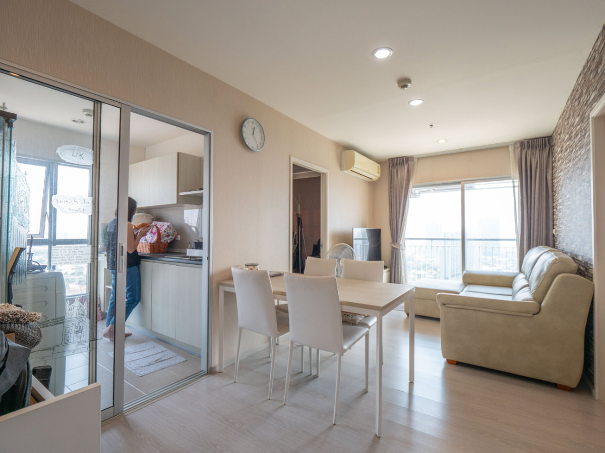 รูป ขายห้องคอนโดราคาดีที่สุด ห้องมุม ชั้นสูงมาก ชั้น 23 ขนาด 45.6 ตรม. แบบ 2 ห้อนนอน คอนโด แอสปาย สาทร-ตากสิน ทิมเบอร์ โซน - รูปที่ 2/49