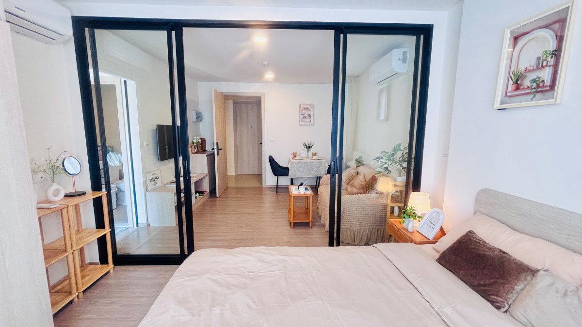 picture Extra wide living. Relaxing stay & perfect work from home.  - 19/38