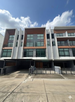 📌 For Sell Town house ARDEN PHATTHANAKAN 3-story 3 bedroom 4 bathroom