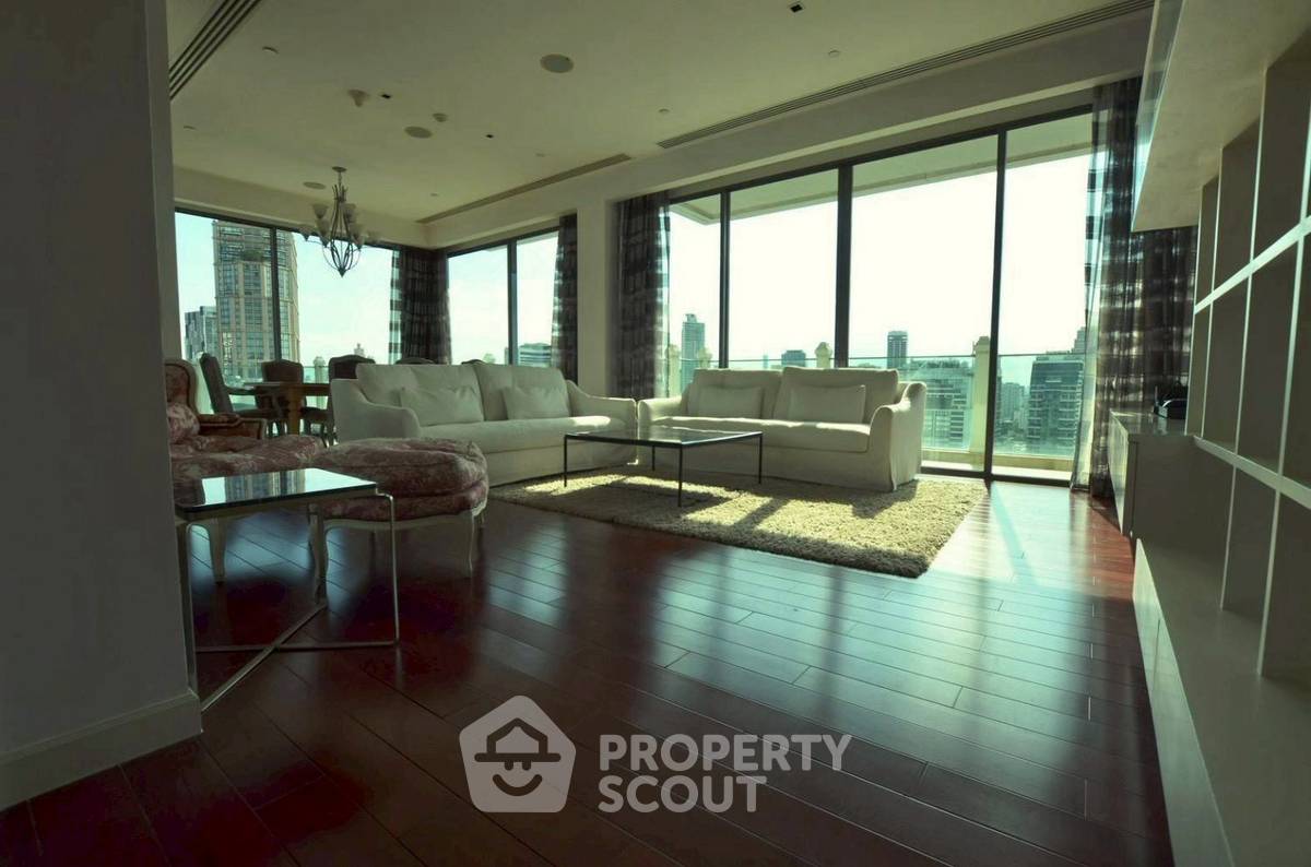 picture 3-BR Condo 404 Sqm Le Raffine Jambu Dvipa Sukhumvit 39 Near BTS Phrom Phong (ID 2803159) - 2/11