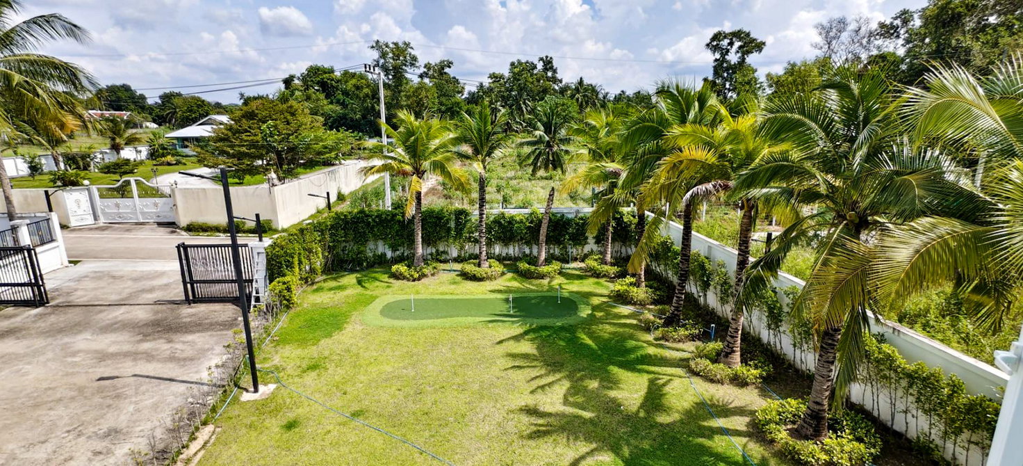 รูป 5 Bedroom Luxury Villa for Sale in Huay Yai Pattaya - รูปที่ 2/14