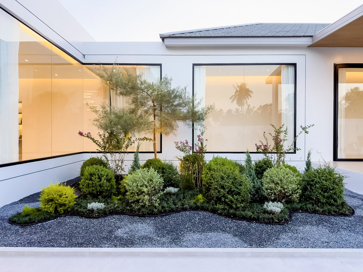 รูป Pool Villa for Sale East Pattaya Luxury 4 Bedroom High Ceiling - รูปที่ 1/16