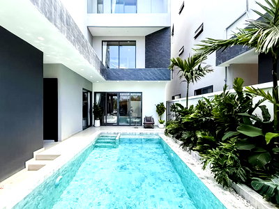 ขายบ้านเดี่ยว : Luxury Pool Villa for Sale Near Jomtien Beach 6 Bedroom