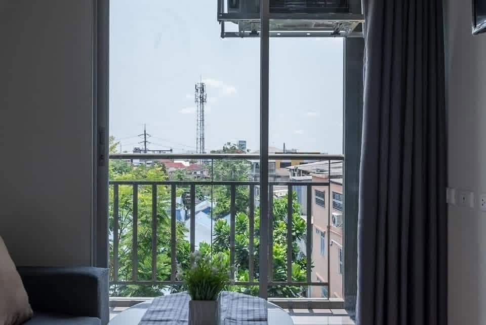 รูป ปล่อยเช่า Lumpini Ville Ratburana 2 🏙️✨ ห้องสตูดิโอชั้น 5 อยู่สบาย 🛋️ ใกล้ ICONSIAM และโซนพระราม 3 เดินทางสะดวก 🚗 เฟอร์+เครื่องใช้ไฟฟ้าครบ 🔐 - รูปที่ 8/8