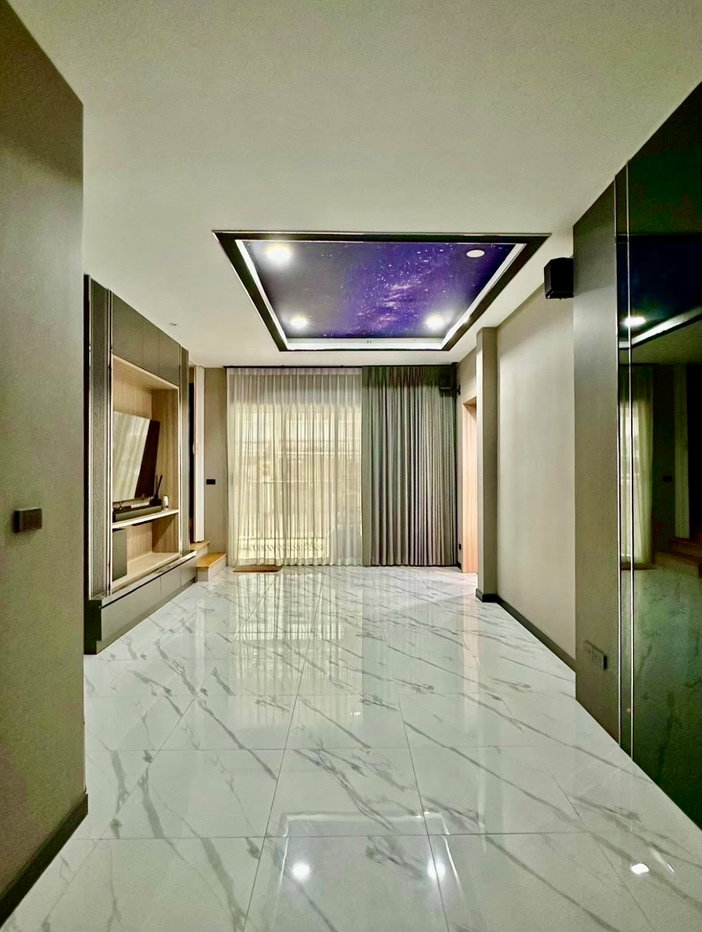 รูป ขายทาวน์โฮม 3 ชั้น บ้านกลางเมือง S-Sense พระราม 9 – ลาดพร้าว หลังมุม บ้านสวย รีโนเวทใหม่ทั้งหลัง ติดส่วนกลาง ใกล้โรงเรียนนานาชาติฝรั่งเศส - รูปที่ 8/45