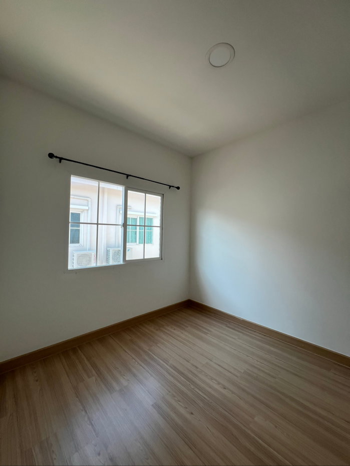 picture Q Distric Westgate , Low price and included fee - 27/32