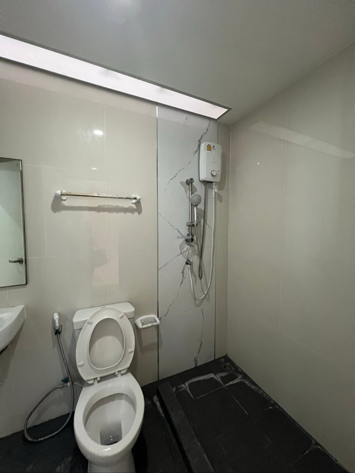 picture Q Distric Westgate , Low price and included fee - 29/32