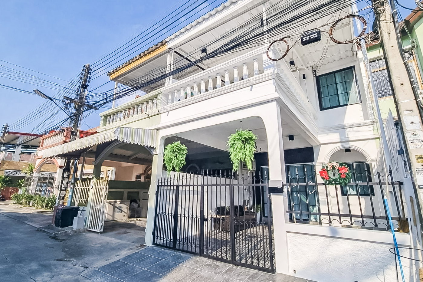 รูป Townhome for Sale Central Pattaya Large Layout High Rental Yield - รูปที่ 1/12