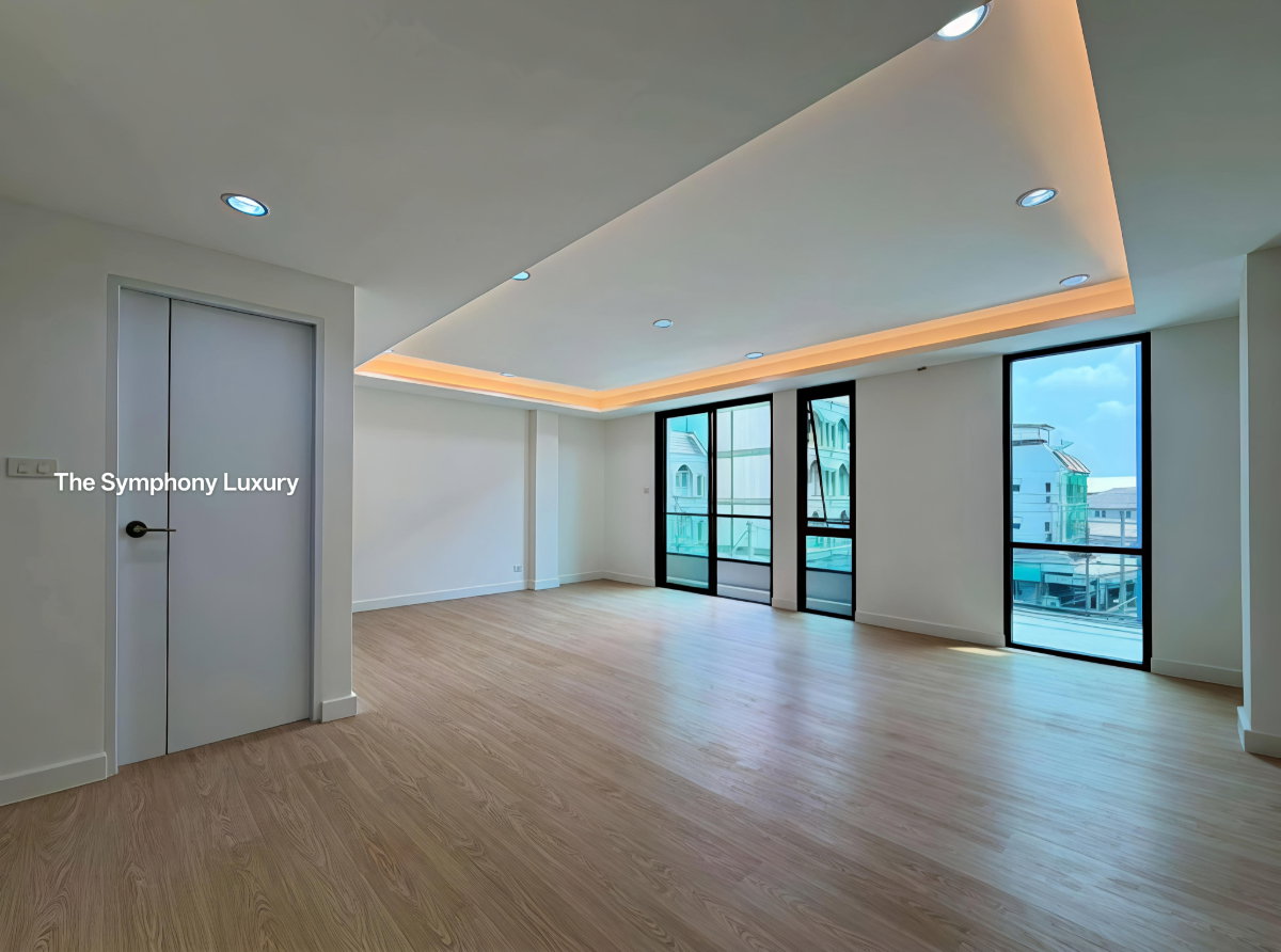 รูป ขายทาวน์โฮม รีโนเวทใหม่ทั้งหลัง สุขุมวิท101 ใกล้ BTS ปุณณวิถี เนื้อที่ 25.9 ตร.ว. 4.5 ชั้น 4 ห้องนอน 6 ห้องน้ำ มีลิฟต์ส่วนตัว จอดรถ 3 คัน - รูปที่ 2/45