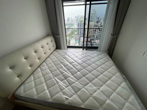 Life Rama 4 - Asoke | Premium High-Floor Unit with Stunning City Views 23,000 THB / Month 