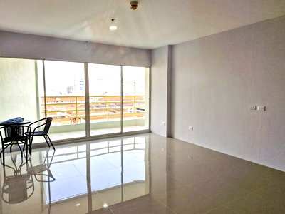ขายคอนโด : Studio Condo for Sale at View Talay 5D in Jomtien Pattaya