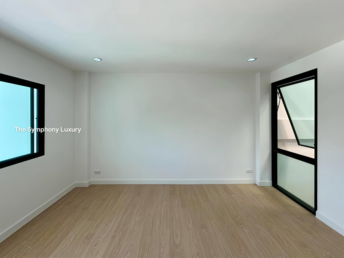 รูป ขายทาวน์โฮม รีโนเวทใหม่ทั้งหลัง สุขุมวิท101 ใกล้ BTS ปุณณวิถี เนื้อที่ 25.9 ตร.ว. 4.5 ชั้น 4 ห้องนอน 6 ห้องน้ำ มีลิฟต์ส่วนตัว จอดรถ 3 คัน - รูปที่ 22/45