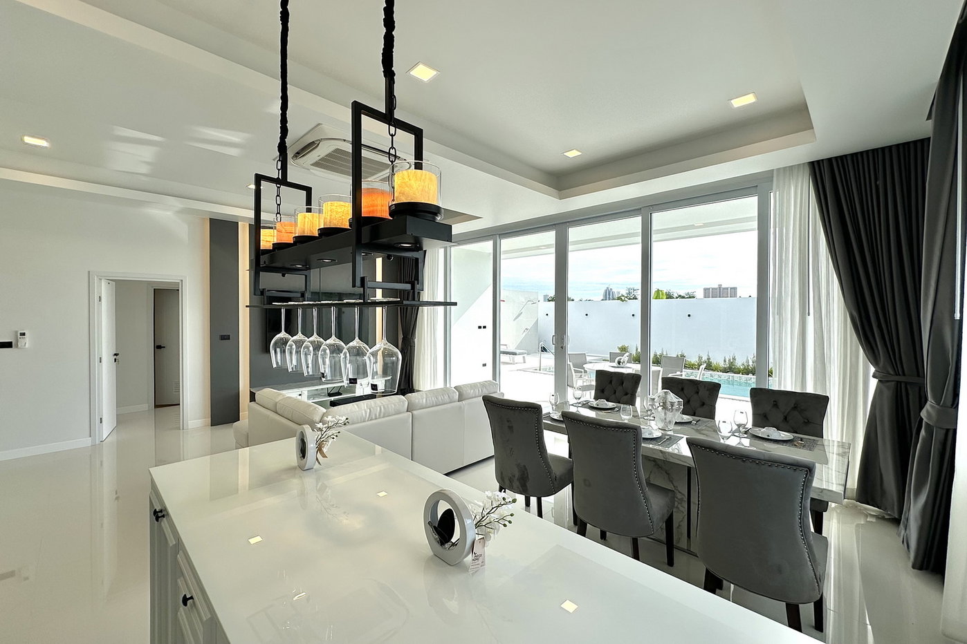 รูป 3 Bedroom Pool Villa for Sale in Huay Yai Pattaya - รูปที่ 6/16