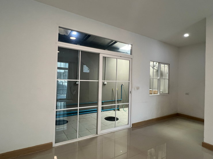 picture Q Distric Westgate , Low price and included fee - 15/32
