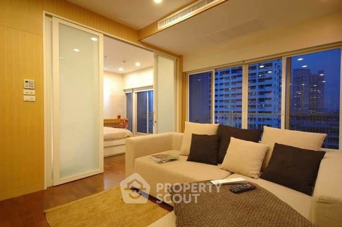คอนโด 2-ห้องนอน ที่ โนเบิล ออร่า ใกล้ BTS ทองหล่อ (ID 2604650)