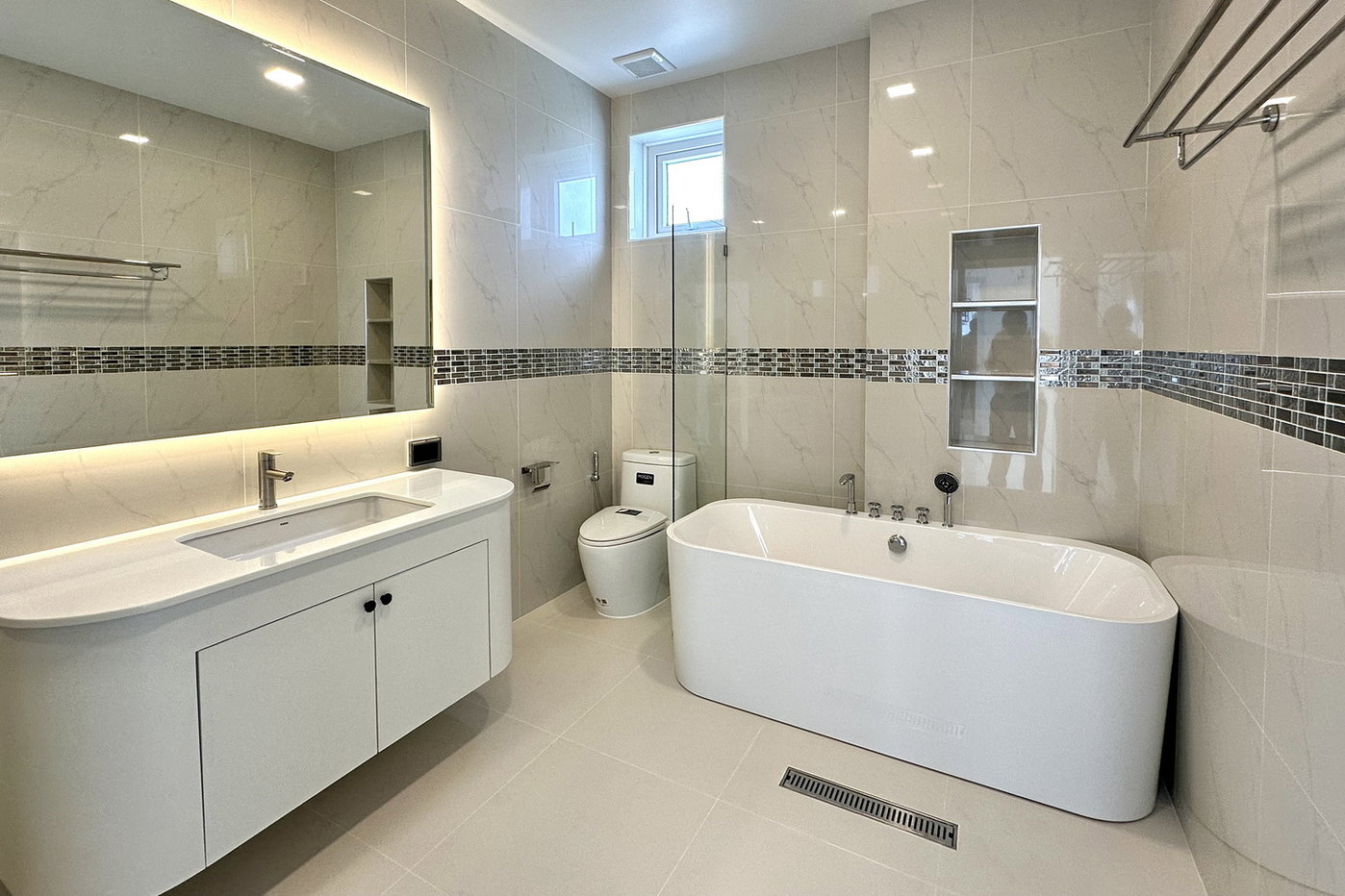 รูป 3 Bedroom Pool Villa for Sale in Huay Yai Pattaya - รูปที่ 16/16