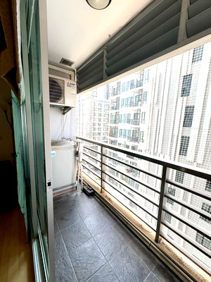 Condos for rent BTS Ari : 🔥 Newly renovated room in the heart of Ari, stunning and a rare item! For rent: Noble Lite Ari 1, a prime location condo near lifestyle hubs. Newly 