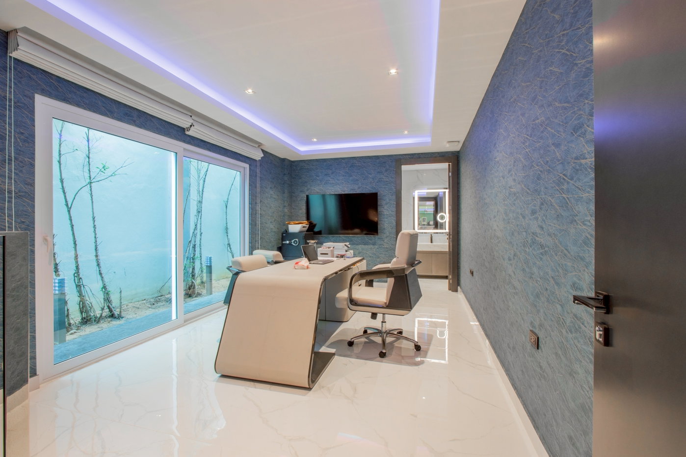 รูป Luxury Pool Villa for Sale Pattaya 10 Bedroom Hilltop Estate - รูปที่ 8/31