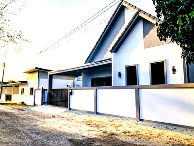 บ้านเดี่ยว บางละมุง ชลบุรี : 3 Bedroom House for Sale in East Pattaya