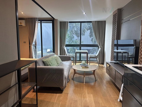 For Rent Condo ALTITUDE DEFINE Building 1, Floor 2,1 bed room, Room size 34 sqm