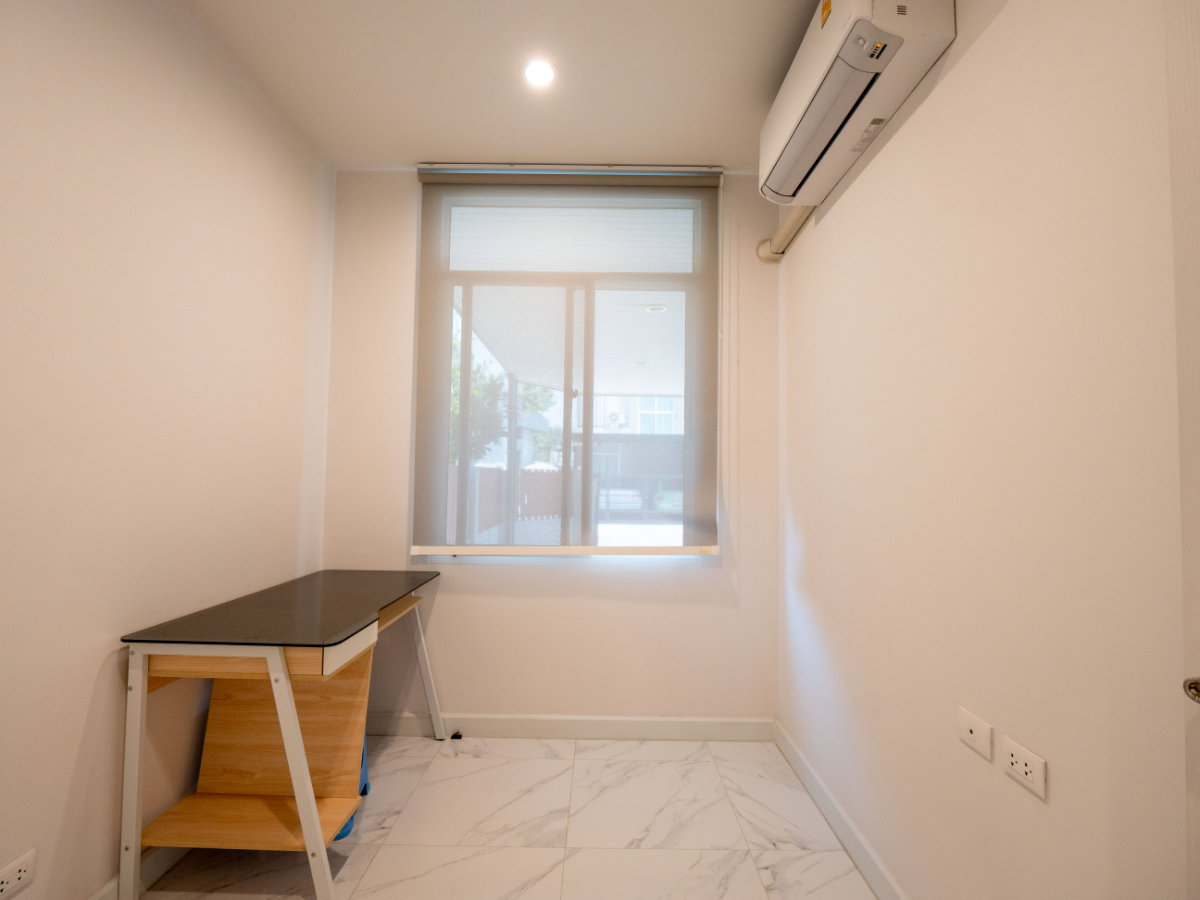 รูป #ขายบ้านราคาดีที่สุด #ซิตี้เซนส์พลัสพระราม2ท่าข้าม #หลังมุม #ใกล้ส่วนกลางและสระว่ายน้ำ พร้อมอยู่ ตกแต่งบิ้วอินหรู พร้อมเฟอร์นิเจอร์ครบครัน - รูปที่ 35/50