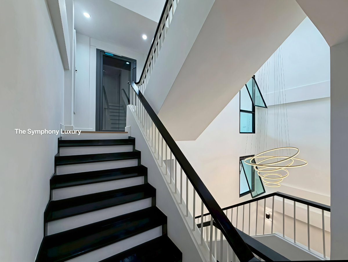 รูป ขายทาวน์โฮม รีโนเวทใหม่ทั้งหลัง สุขุมวิท101 ใกล้ BTS ปุณณวิถี เนื้อที่ 25.9 ตร.ว. 4.5 ชั้น 4 ห้องนอน 6 ห้องน้ำ มีลิฟต์ส่วนตัว จอดรถ 3 คัน - รูปที่ 3/45