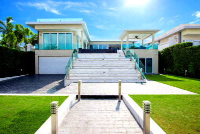 บ้านเดี่ยว บางละมุง ชลบุรี : Luxury Pool Villa for Sale Pattaya 10 Bedroom Hilltop Estate