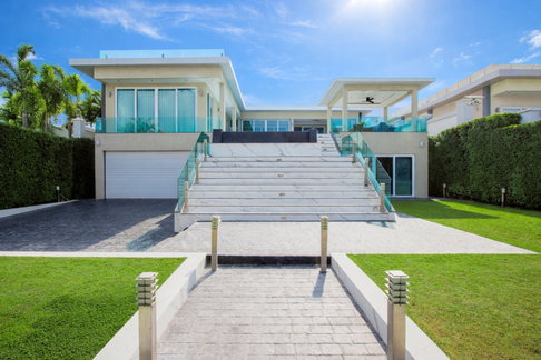 Luxury Pool Villa for Sale Pattaya 10 Bedroom Hilltop Estate