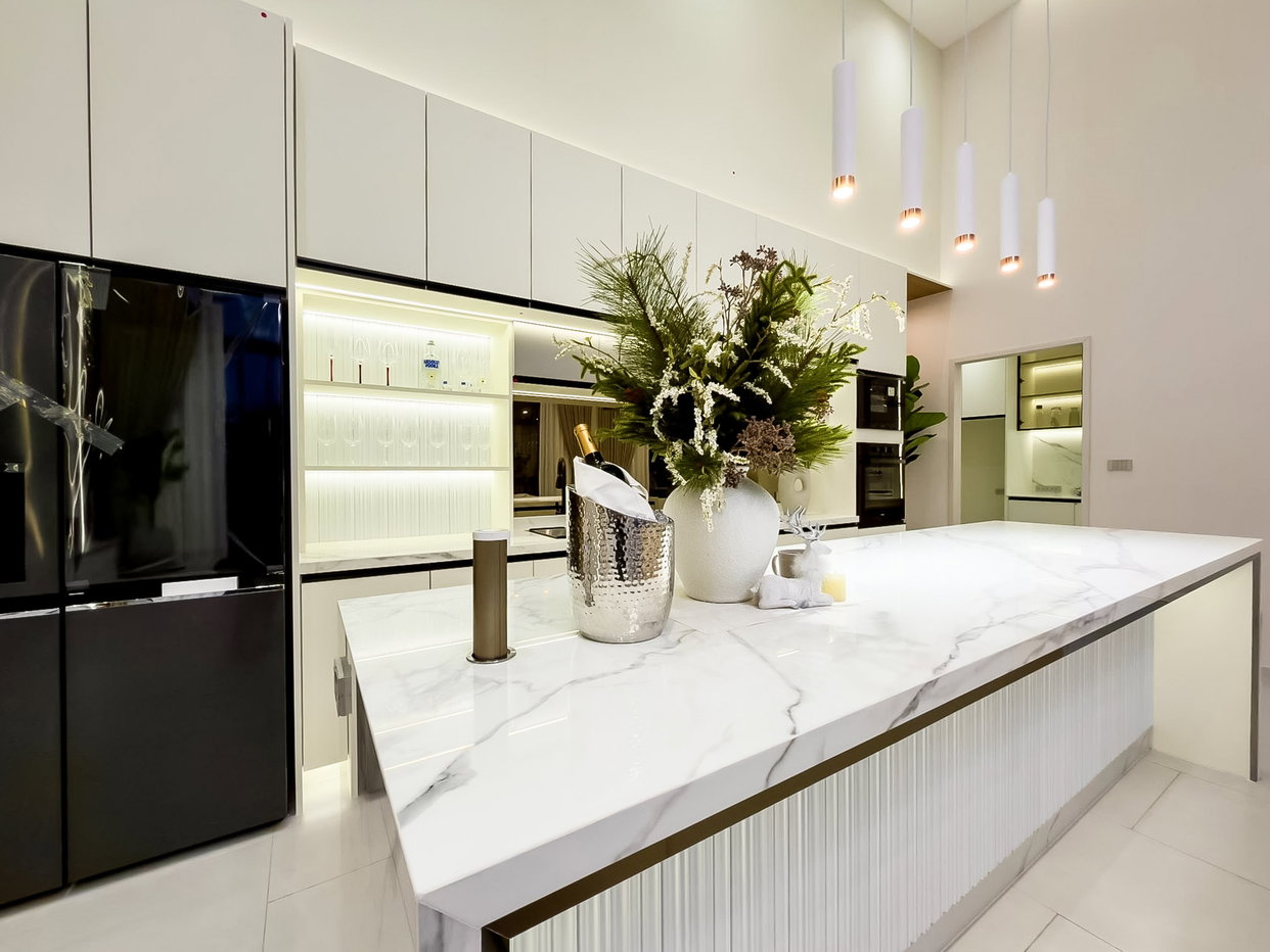 รูป Pool Villa for Sale East Pattaya Luxury 4 Bedroom High Ceiling - รูปที่ 8/16