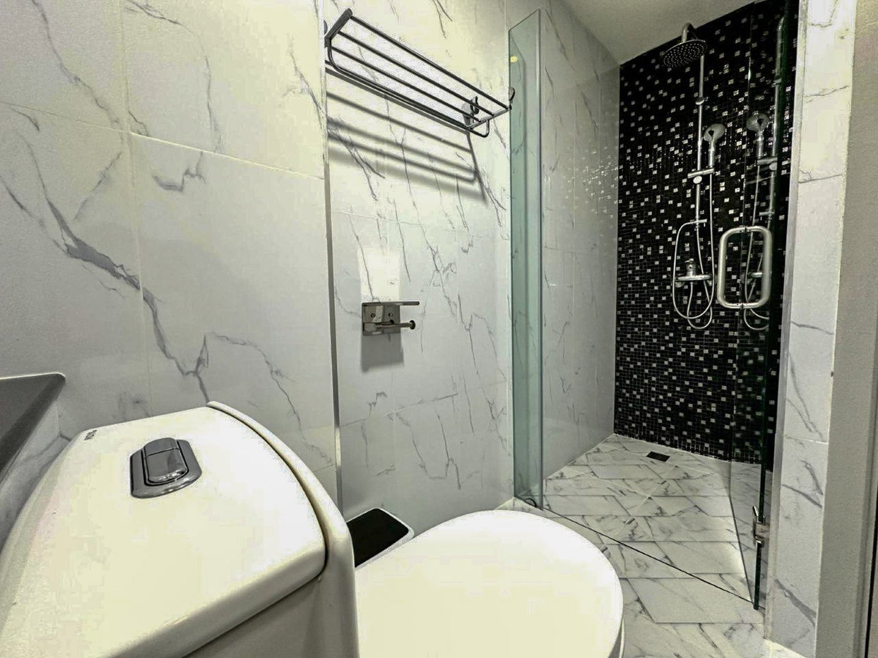 รูป 2 Bedroom Condo for Sale at Regent Pratamnak Pattaya - รูปที่ 14/14