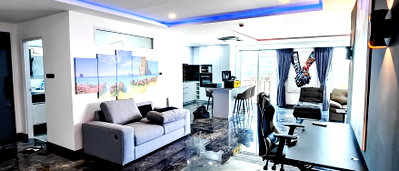 Condos for sale : Condo for Sale Royal Hill Resort Pratumnak 3 Bedroom Investment