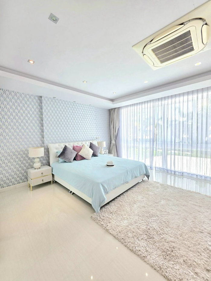 รูป 4 Bedroom Pool Villa for Sale in Jomtien Pattaya - รูปที่ 9/20