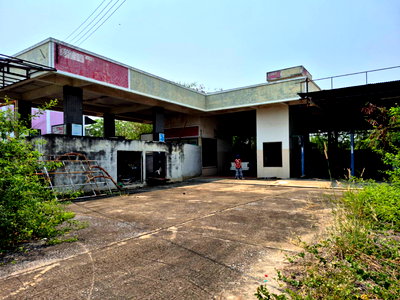 เช่าโรงงาน ขาณุวรลักษบุรี กำแพงเพชร : ให้เช่าที่ดินประมาณ 1 ไร่  กลางใจเมืองสลกบาตรเขตติดต่อระหว่างนครสวรรค์-กำแพงเพชร