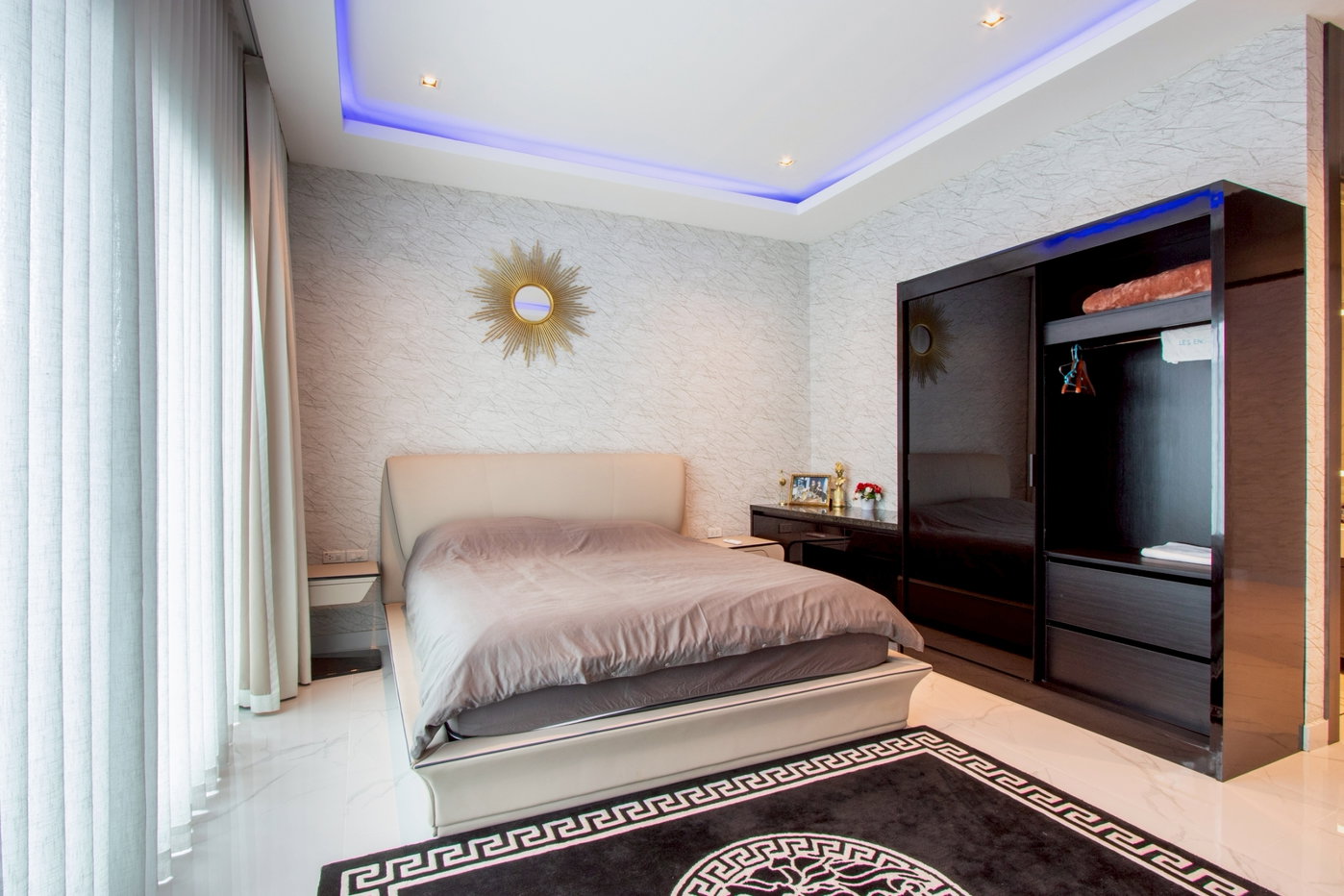 รูป Luxury Pool Villa for Sale Pattaya 10 Bedroom Hilltop Estate - รูปที่ 23/31