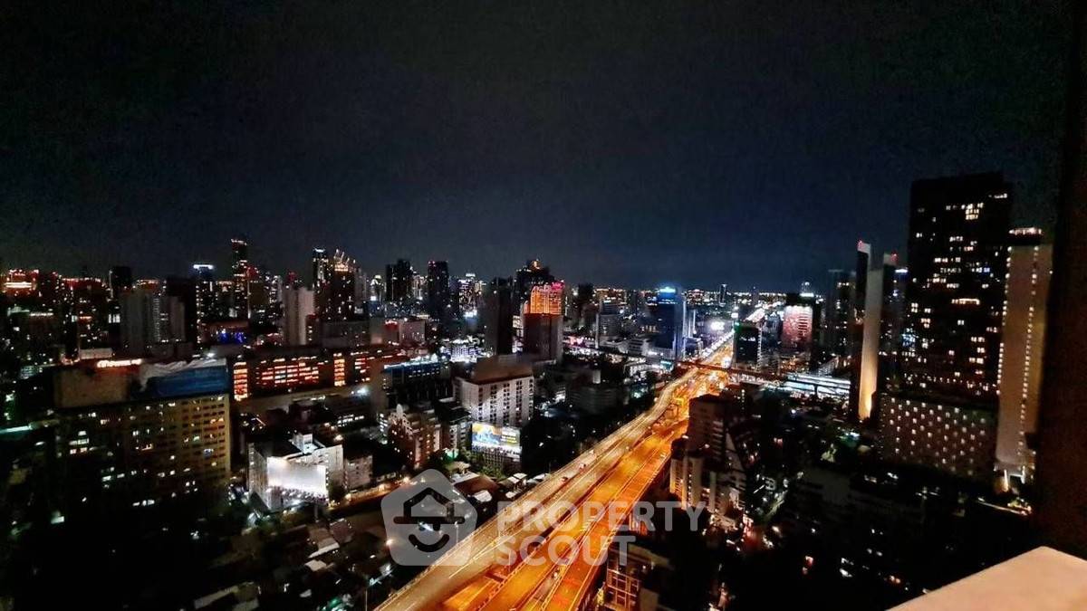 picture 1-BR Condo at Life One Wireless near BTS Phloen Chit (ID 2675855) - 10/15