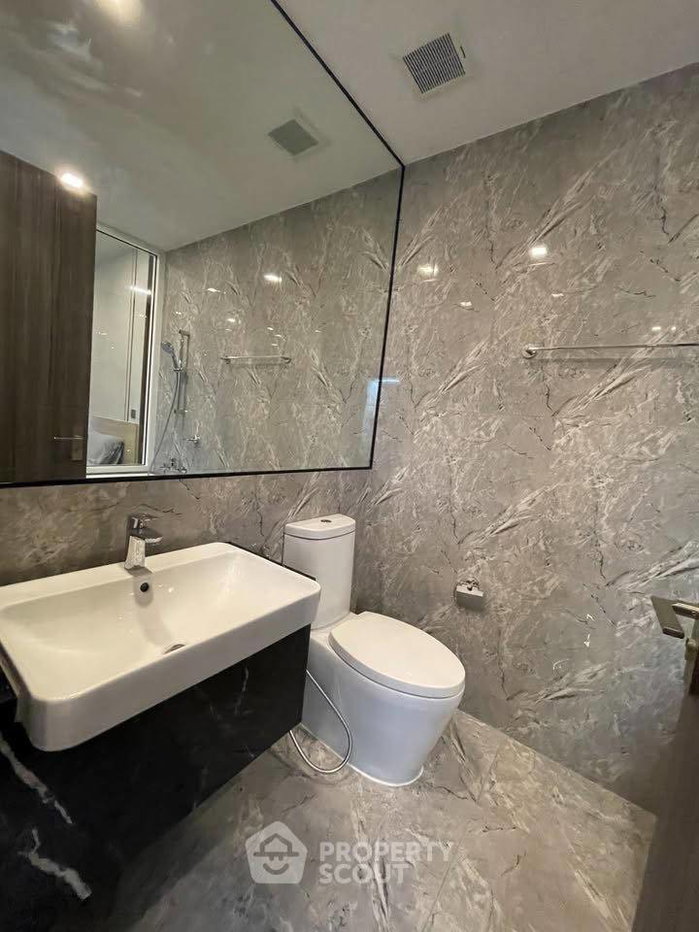 picture 2-BR Condo at Ashton Asoke near MRT Sukhumvit (ID 2684858) - 7/12