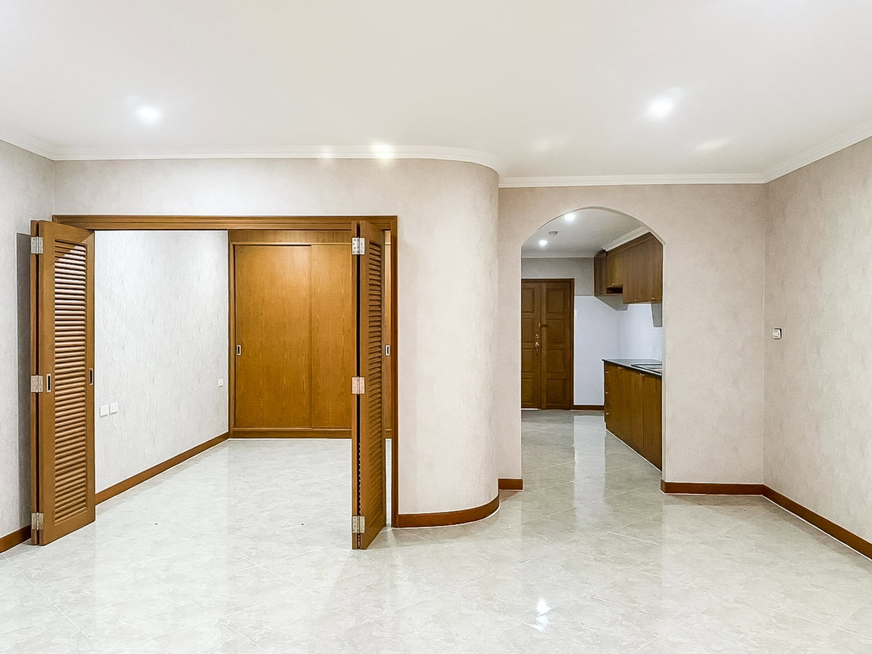 picture Condo for Sale Executive Residence 3 Pratumnak - 8/12