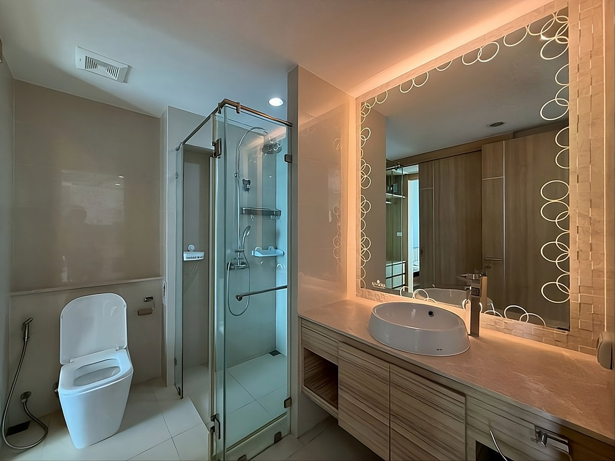 picture 1 Bedroom Condo for Sale at The Riviera Wongamat Pattaya - 4/9