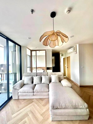 Condos for rent Tesco Lotus Superstore Lat Phrao (Lotus Ladprao) : [VR0262]🔥 32,000 THB/m | The Issara Ladprao | 50 sqm Corner Unit | Newly Renovated | 450m to MRT 🔥