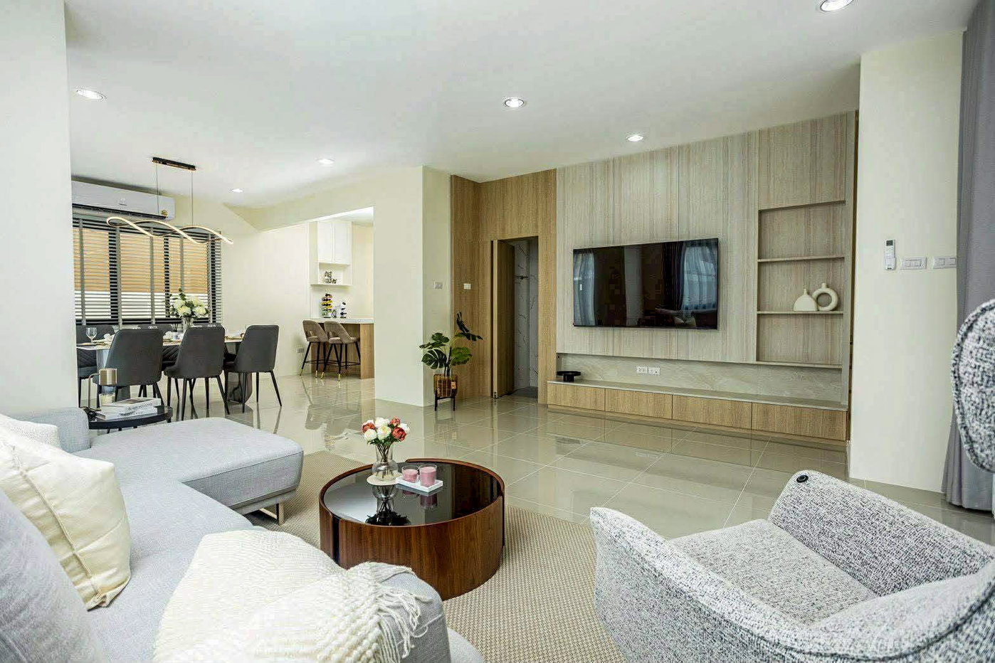 รูป 3 Bedroom Pool Villa for Sale in East Pattaya - รูปที่ 4/19